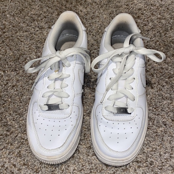 Nike white Air Force 1’s - Picture 5 of 9